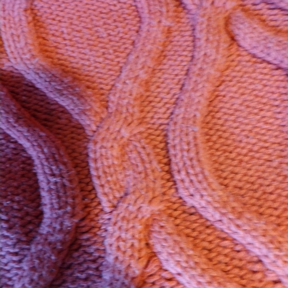 NWOT Gap Sweater - Picture 5 of 5